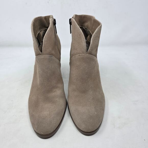Vince Camuto Franell Suede Almond Toe Ankle Booties Womens Size 7.5 Taupe Zip - Picture 3 of 8